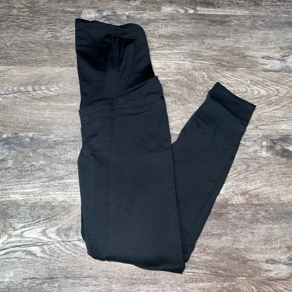Size 6 Isabel Maternity by Ingrid & Isbael - Black Skinny Jeggings